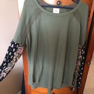 Olive green and Floral Print Textured Top